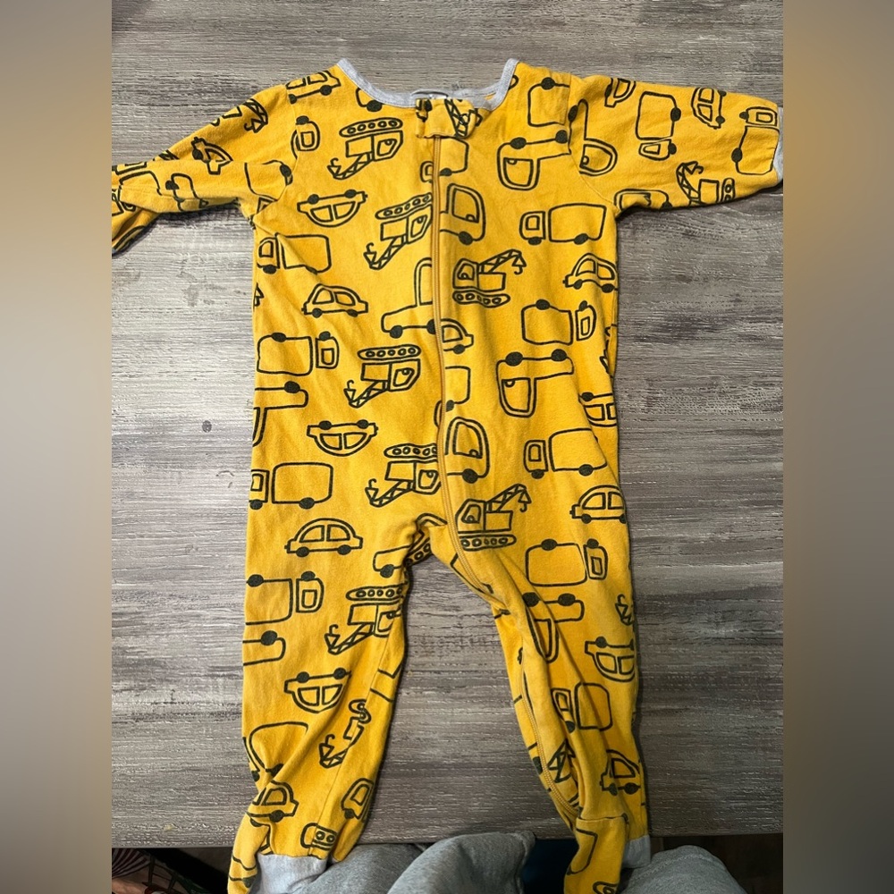Gerber onesie size 6-9 months.